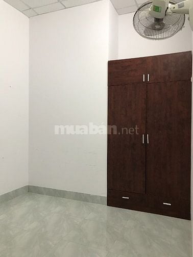 Cho thuê nhà mặt tiền 275 Y Moan,BMT