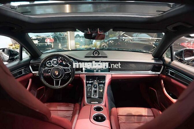 LONG ANH AUTO về Porsche Panamera 4Executive 2017