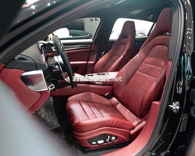 LONG ANH AUTO về Porsche Panamera 4Executive 2017