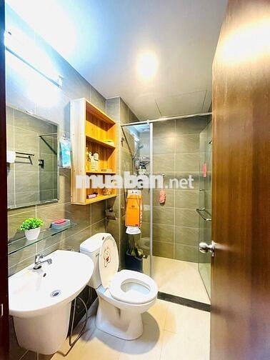 Em Phúc chuyên cho thuê Green river 2pn 2wc đầy đủ nội thất, kế Q5,10.