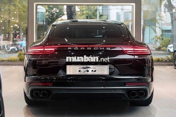 LONG ANH AUTO về Porsche Panamera 4Executive 2017