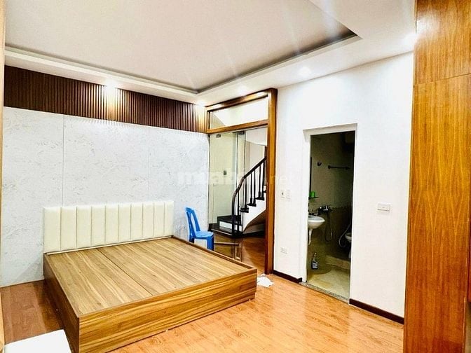 Hàng Hiếm - Bán nhà Ngõ 68 Cầu giấy - 10M ra ô tô tránh - cực đẹp 