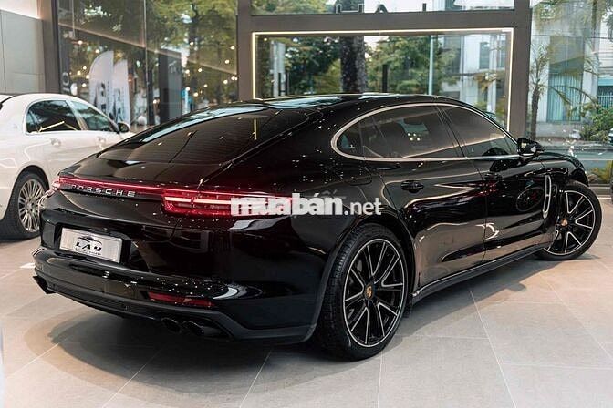LONG ANH AUTO về Porsche Panamera 4Executive 2017