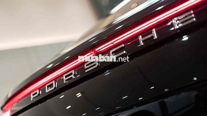 LONG ANH AUTO về Porsche Panamera 4Executive 2017