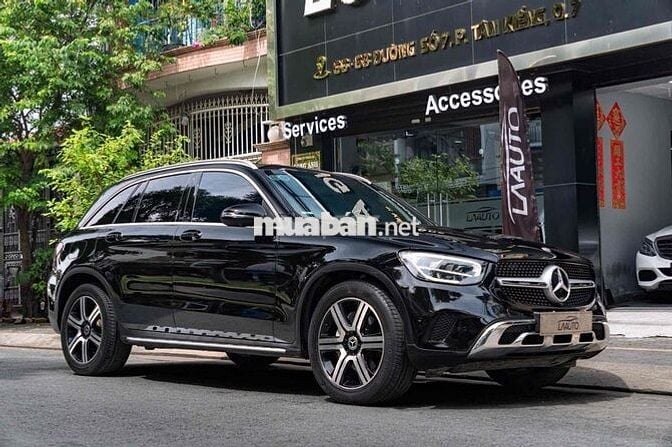 GLC200 4Matic Sx 2020 . Đen - Kem . Giá : 1ty1xxtr
