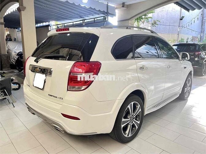 Chevrolet Captiva Revv 2.4 2017. Xe có 2 giàn lạnh