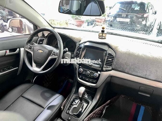 Chevrolet Captiva Revv 2.4 2017. Xe có 2 giàn lạnh