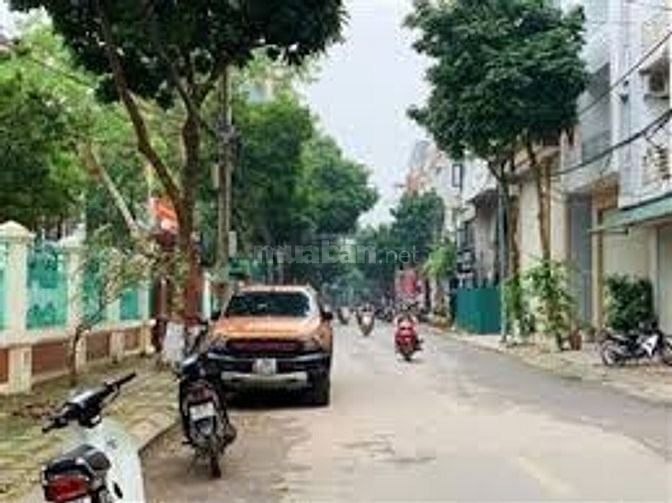 Bán 95m2 đất phân lô Phú Thượng, căn góc 3 mặt đường , ôtô tránh, dừng