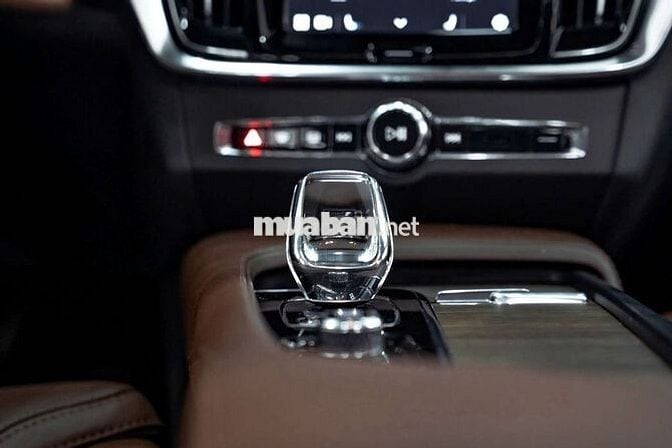 Volvo S90 LWB Ultimate B6 AWD siêu lướt 12.800km