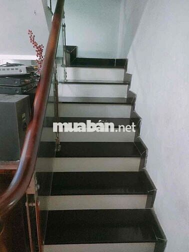 nhà chính chủ 2 mặt tiền cho AE môi giới chạy phụ ạ