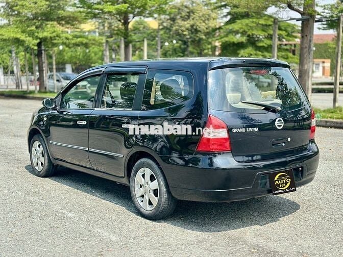 Nissan Grand Livina 2010 Đen