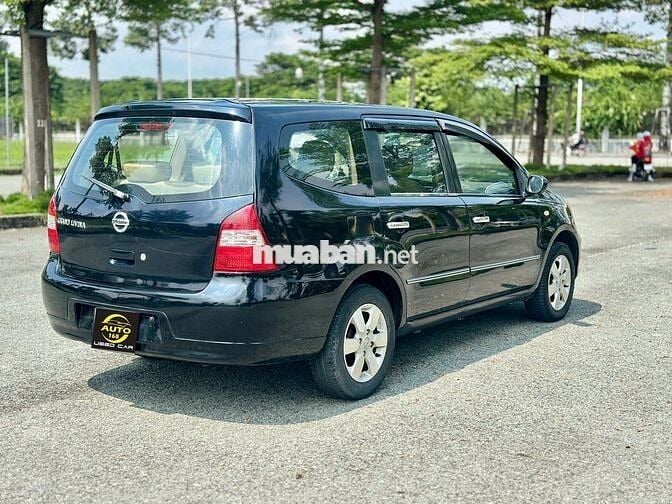 Nissan Grand Livina 2010 Đen