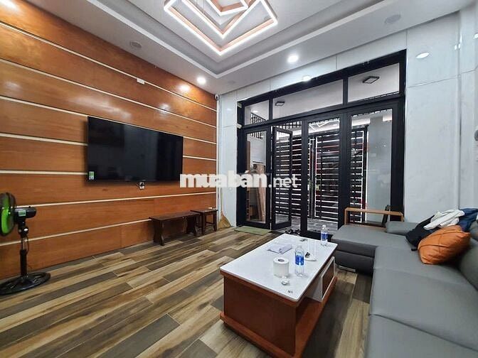 Cho thuê nhà 3PN, gần Lotter mart, có phòng làm việc riêng