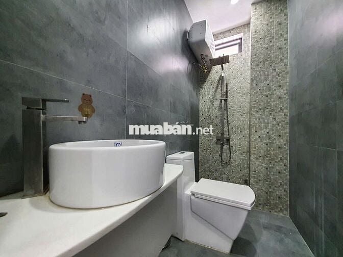 Cho thuê nhà 3PN, gần Lotter mart, có phòng làm việc riêng