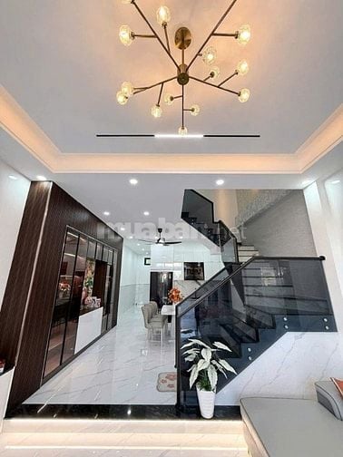 NGỘP NGÂN HÀNG NÊN CHỦ GỬI BÁN GẤP CĂN NHÀ LẦU  MỚI HOÀN THIỆN 100M2 C