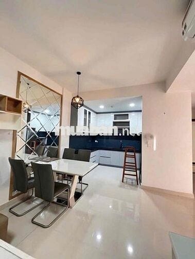 Cho thuê căn góc view Đông 2PN.2WC nhà đẹp mới ở ngay GM2