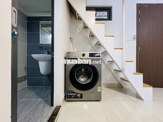 Duplex tiện nghi full nội thất ngay cạnh phố ẩm thực Phan Xích Long