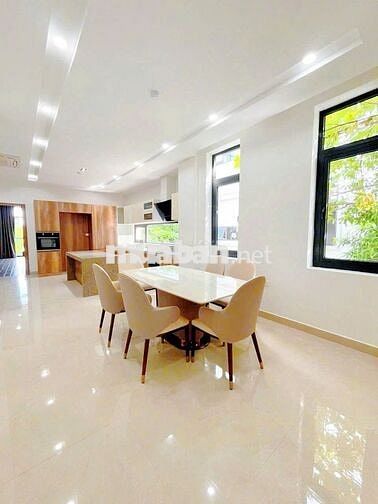 CĂN HỘ 3PN 3WC 100M2 NGAY BIỂN FULL NỘI THẤT BAN CỒNG RỘNG