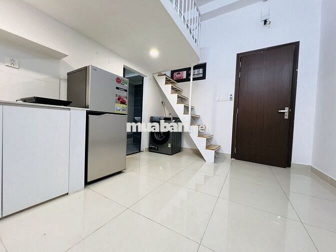 Duplex tiện nghi full nội thất ngay cạnh phố ẩm thực Phan Xích Long