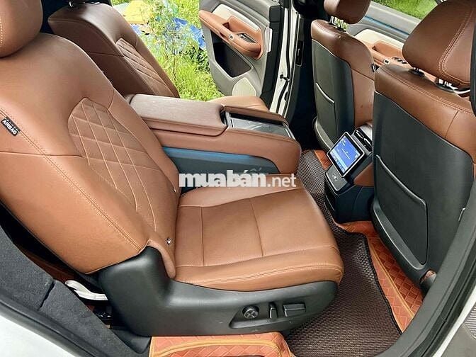 VF9 2023 Plus 6 ghế trần kính MUA PIN SDI