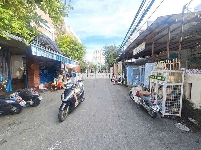 Bán đất tặng nhà, khu vực gần biển mỹ khê, ngang rộng, đầu tư cực tốt