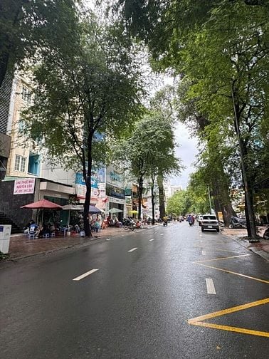 Toà nhà hầm 9 tầng DTS 550m2 chỉ 35 tỷ cho thuê 100tr trung tâm Quận 3