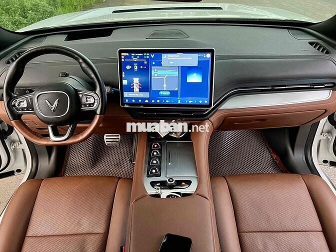 VF9 2023 Plus 6 ghế trần kính MUA PIN SDI