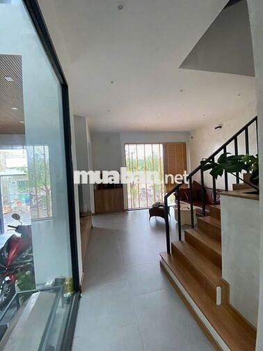 Nhà mới hẻm xe hơi ở Phước kiển dt 8x10 xd 1 lầu 3pn  1 tum