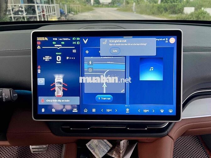 VF9 2023 Plus 6 ghế trần kính MUA PIN SDI