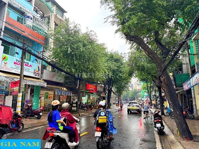 BÁN 2 CĂN NHÀ MẶT TIỀN TRƯỚC VÀ SAU: 145 ; 230/59 TÔN THẤT HIỆP - P.13