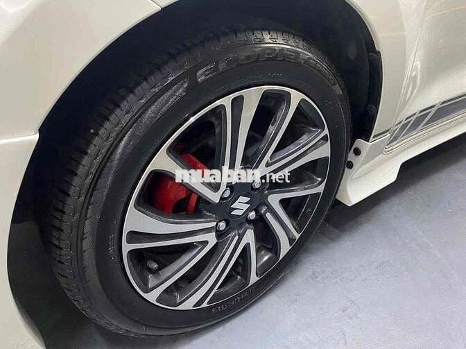 Suzuki Swift 2022 - 8000 km