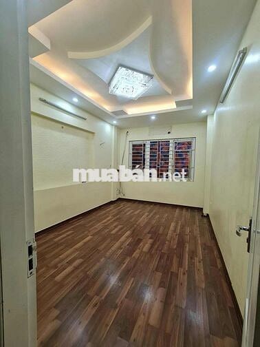 CHO THUÊ NHÀ NGÕ KIẾN THIẾT KHÂM THIÊN ĐỐNG ĐA 4PN MỚI ĐẸP