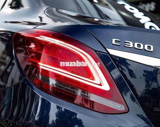 Mercedes C300 AMG 2021 - 27000 km - Xanh/Nâu