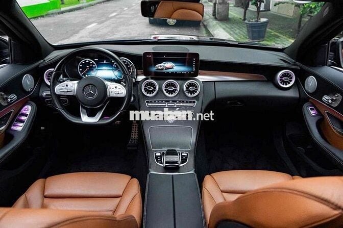 Mercedes C300 AMG 2021 - 27000 km - Xanh/Nâu