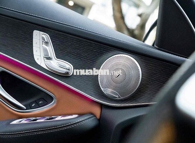 Mercedes C300 AMG 2021 - 27000 km - Xanh/Nâu