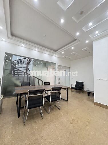 Cho thuê Biệt thự Vườn Đào 50 triệu, 170m, 6PN 4WC view đẹp tại Tây Hồ