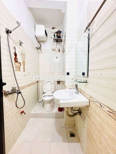 3 tỷ tập thể Tân Mai, 55m 2 ngủ, lô góc 3 thoáng tầng 3, full nội thất