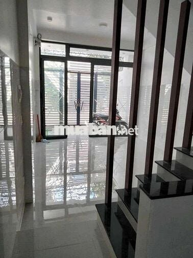 CHO THUÊ NHÀ MỚI 4 PHÒNG NGỦ DTSD 200M