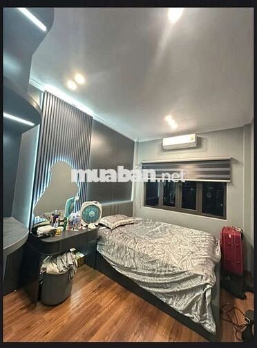 Tôi cần bán nhà mặt phố Cầu Giấy, nhà 5tầng full nội thất.