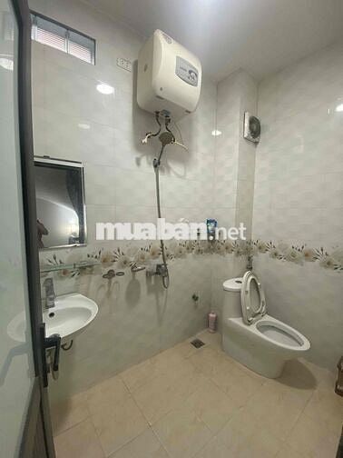 Cho thuê nhà nguyên căn 60m2 5 tầng 6 PN 4VS