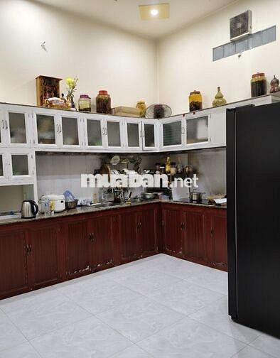 Chính chủ bán nhà 2 lầu 1 trệt và 6 phòng trọ, gần chợ Đầu Mối Thủ Đức