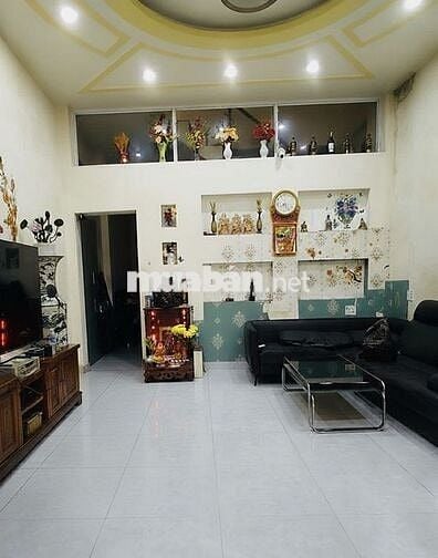 Chính chủ bán nhà 2 lầu 1 trệt và 6 phòng trọ, gần chợ Đầu Mối Thủ Đức