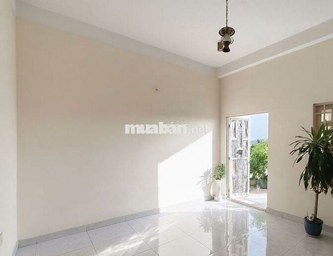 Chính chủ bán nhà 2 lầu 1 trệt và 6 phòng trọ, gần chợ Đầu Mối Thủ Đức