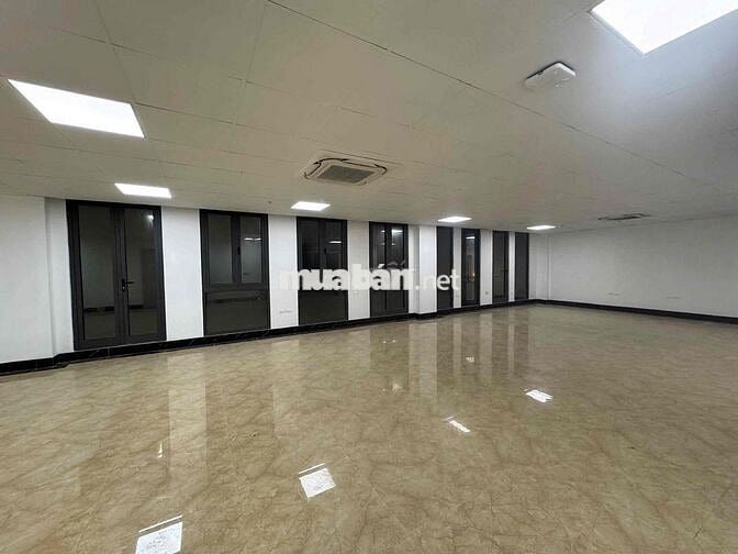 mặt bằng kinh doanh 200m2 phố Tây Hồ