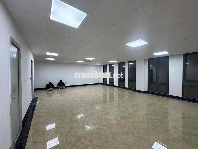 mặt bằng kinh doanh 200m2 phố Tây Hồ