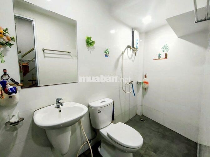 NHÀ THIẾT KẾ ĐẸP KHU TÊN LỮA - GIÁ NHÚ 3 TỈ