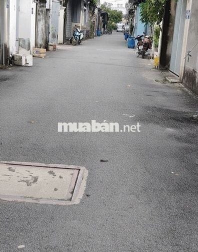 Chính chủ bán nhà 2 lầu 1 trệt và 6 phòng trọ, gần chợ Đầu Mối Thủ Đức