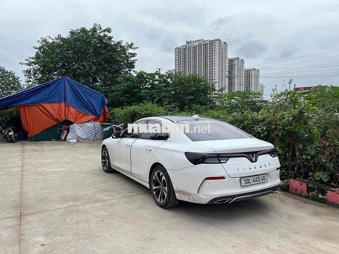 VinFast Lux A2.0 2019 - 120000 km