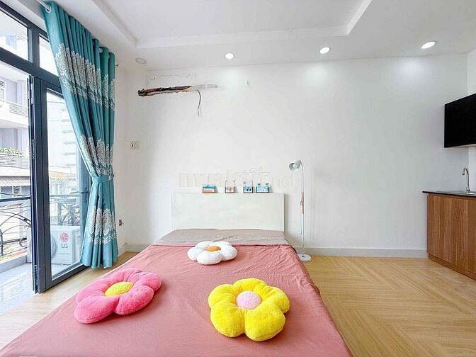 Cho thuê hộ 1 phòng ngủ ban công ngay phường Tân Kiểng, Quận 7