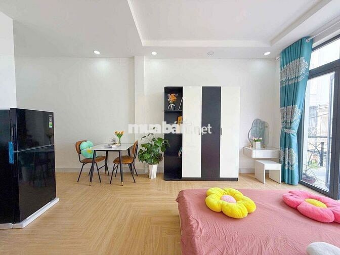 Cho thuê hộ 1 phòng ngủ ban công ngay phường Tân Kiểng, Quận 7